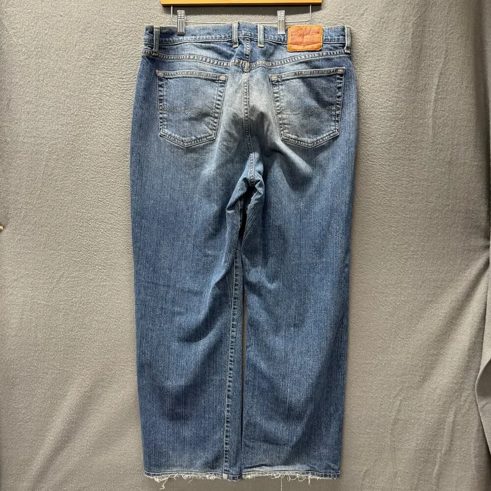 Lucky Brand Jeans Loose Fit Mens 36 (36x30 ACTUAL) Faded Wash Blue Denim Vintage